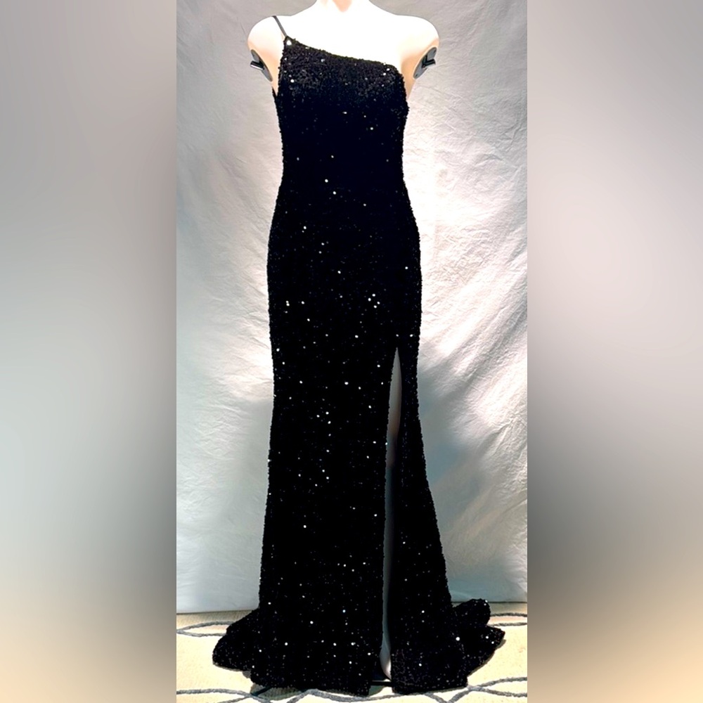 Elegant Black Sequin Evening Gown